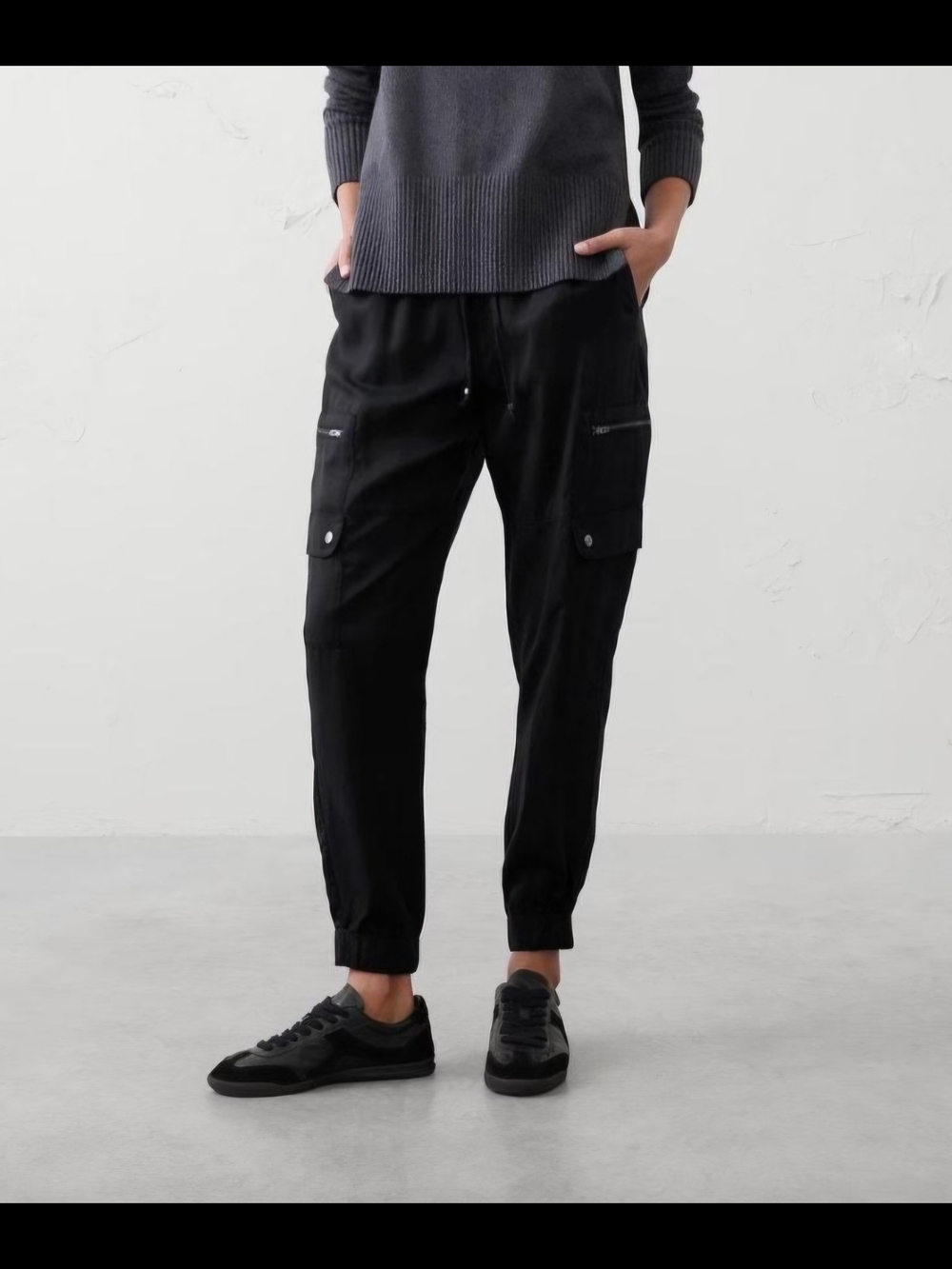 Banana Republic Black Women's Cargo Jogger Pants - Picture 1 of 9